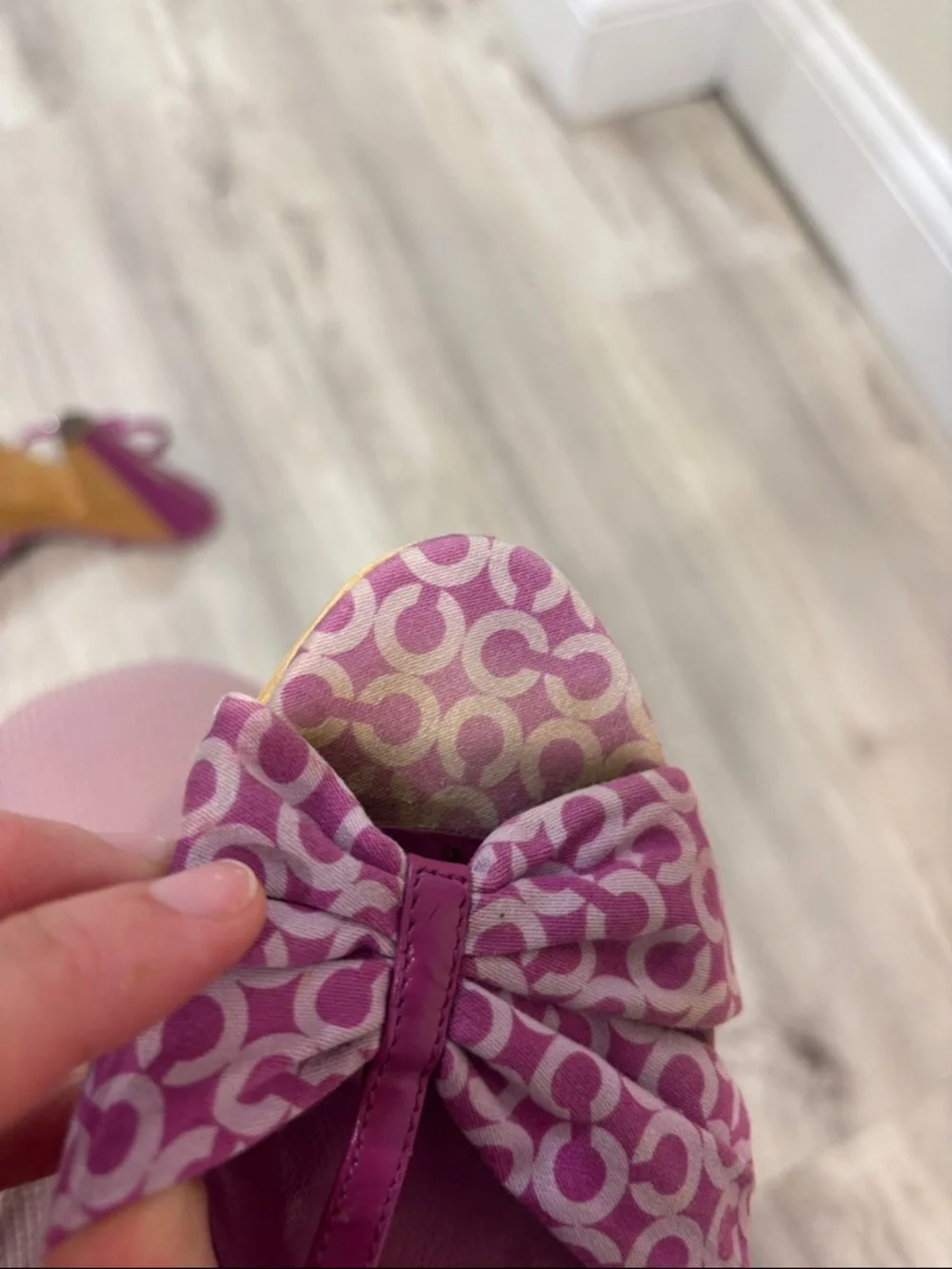 Coach Women’s Pink Patterned Platform Heeled Sandals size 8